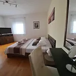 Family Villa Oaza In Pula